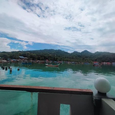 Penarak Bamboo Beach Motel Куах Экстерьер фото