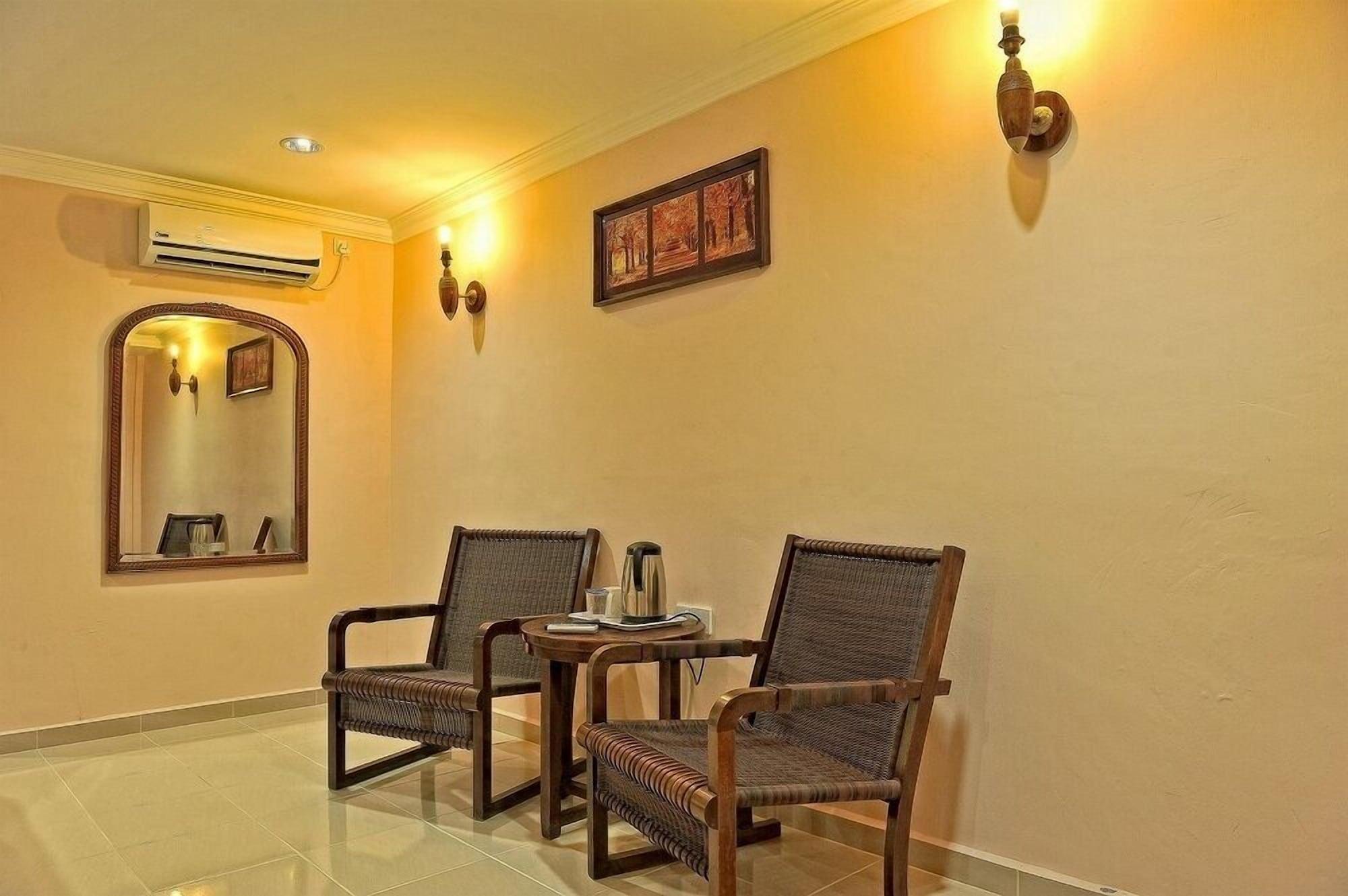 Penarak Bamboo Beach Motel Куах Экстерьер фото