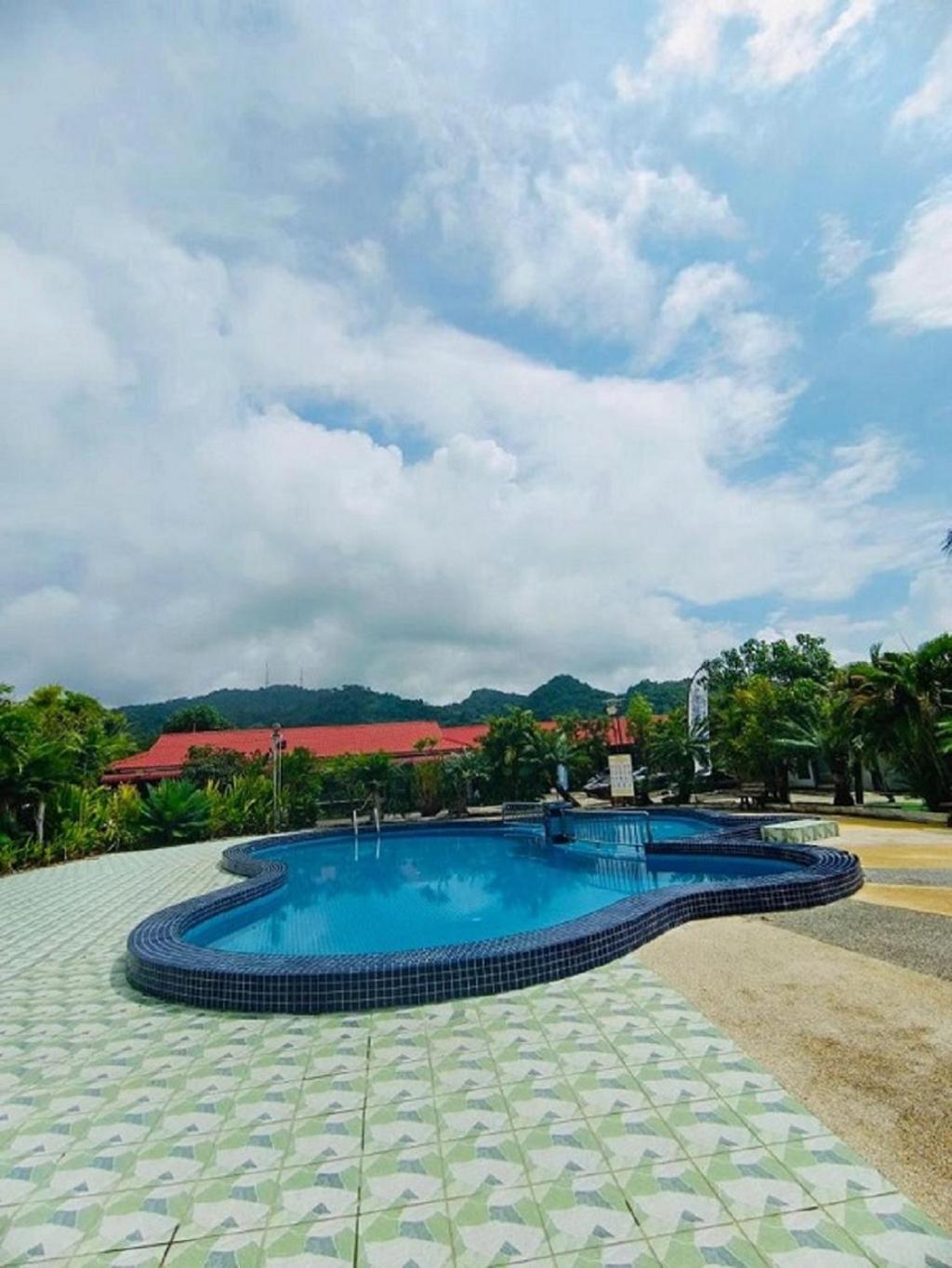 Penarak Bamboo Beach Motel Куах Экстерьер фото
