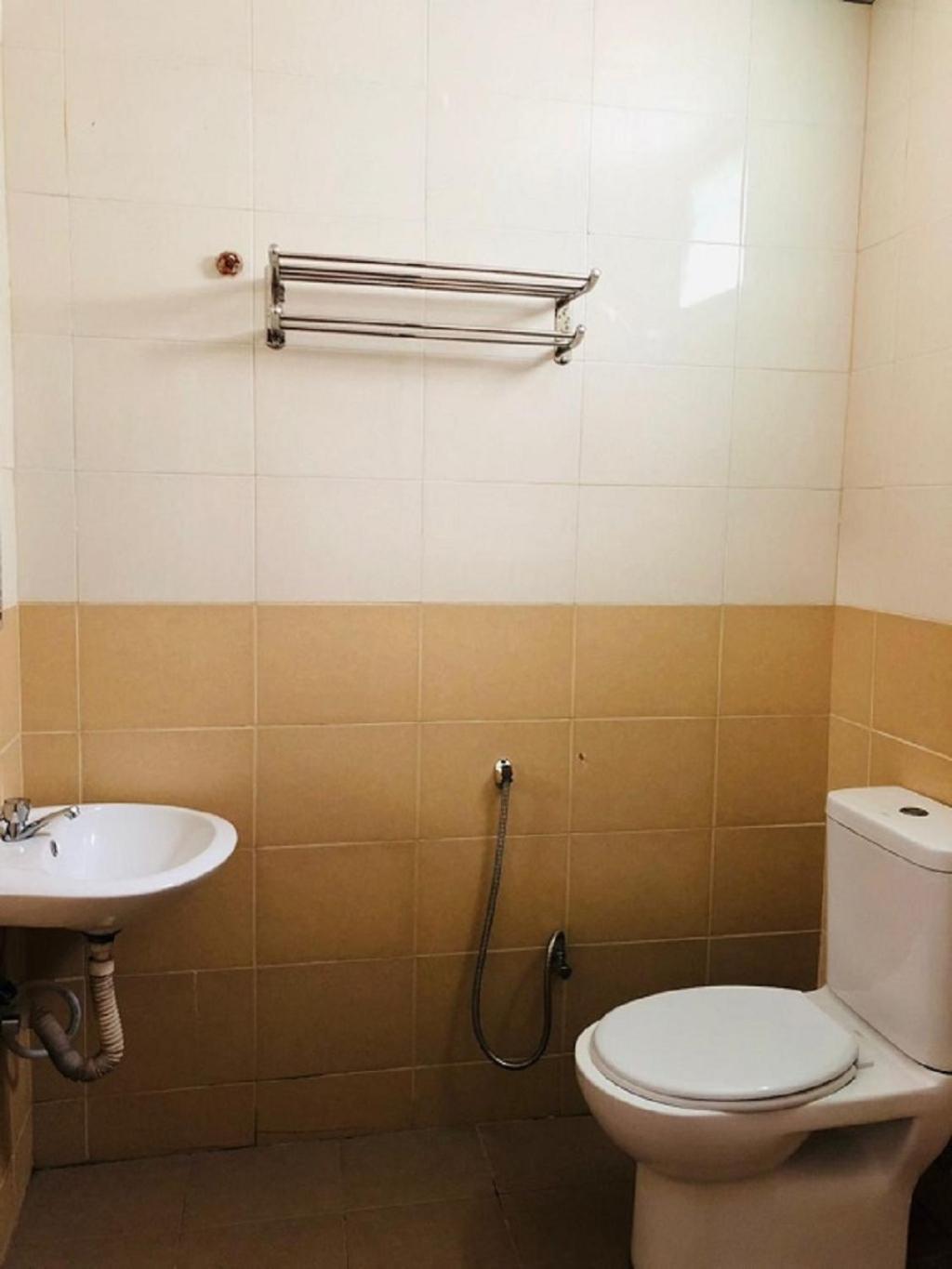 Penarak Bamboo Beach Motel Куах Экстерьер фото
